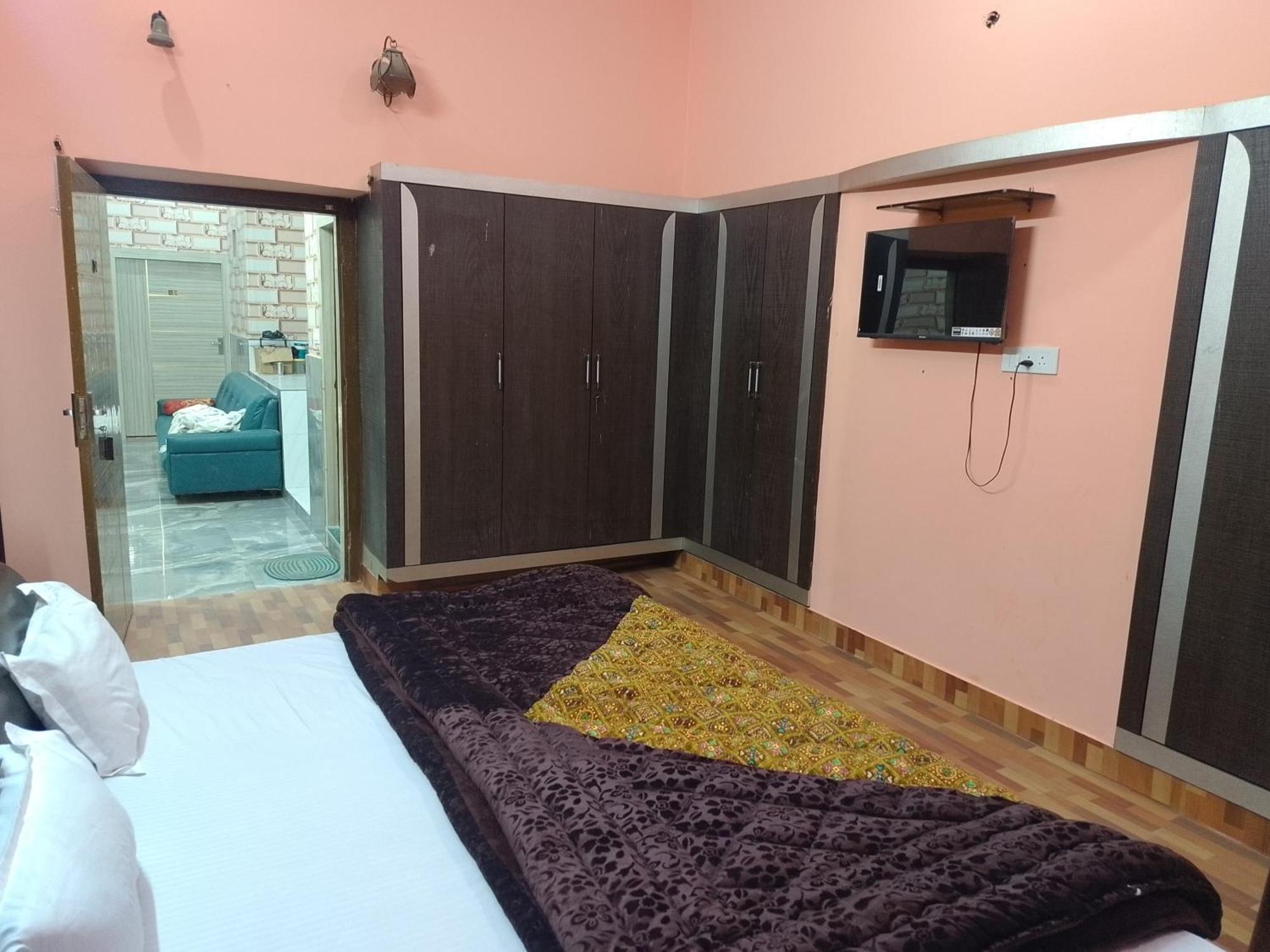 Tejas Near Golden Temple Homestay